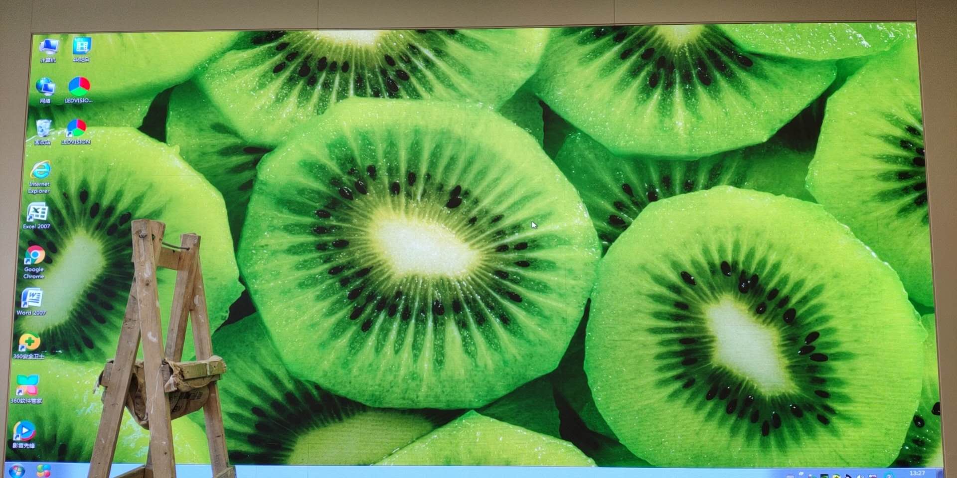 小間距LED顯示屏在技術(shù)上的優(yōu)勢有哪些？