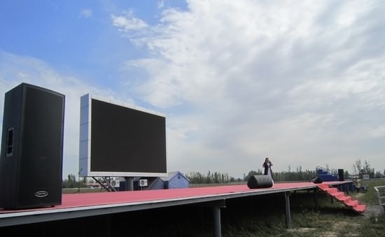 p6戶(hù)外全彩led屏